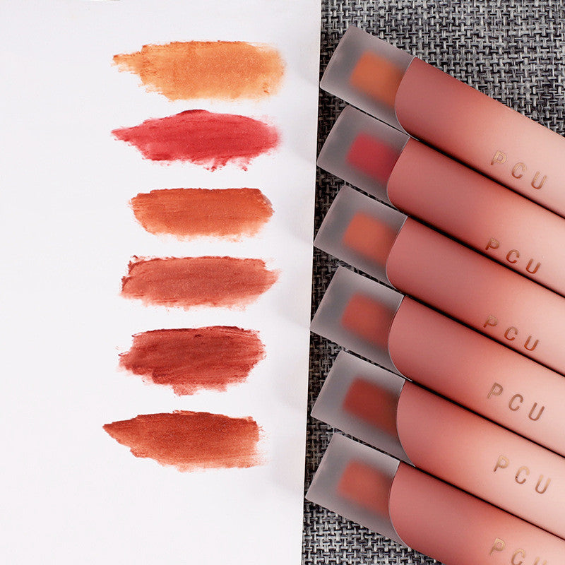 Rouge à lèvres et joues Blush mat antiadhésif blanc